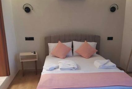 Deluxe Double Room with Extra Bed