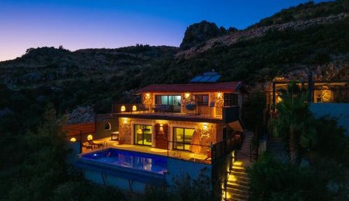 Deluxe Villa
