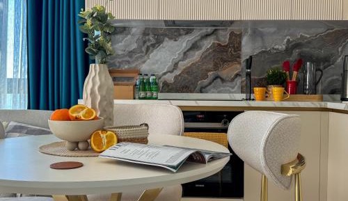 One-Bedroom Apartment with Sea View and Balcony