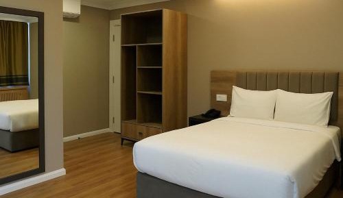 Large Double Room