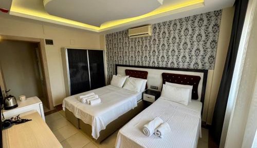Triple Room with Pool View