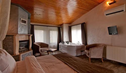 Deluxe Double Room with Bath