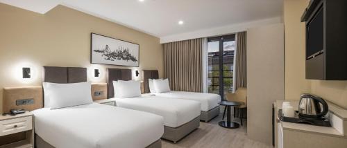 Premium Triple Room
