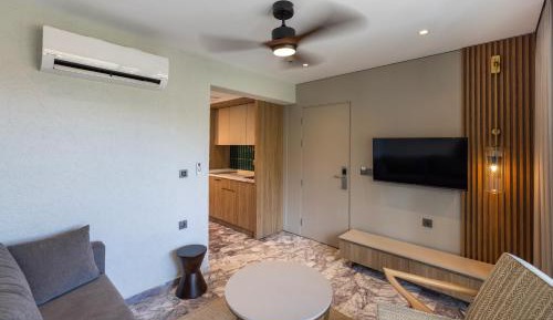One-Bedroom Apartment with Spa Bath