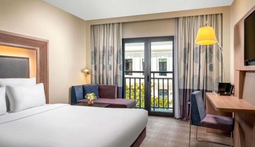 Executive Queen Room