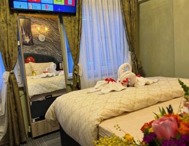 Large Double Room