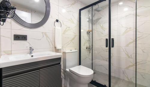 Deluxe Double Room with Bath