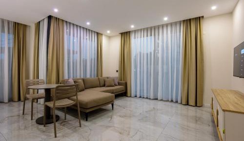 Suite with Private Pool