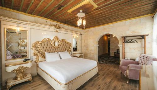 King Suite with Spa Bath