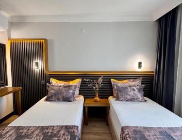 Standard Room with Garden View