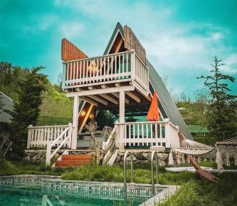 Deluxe Bungalow