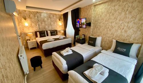Deluxe Quadruple Room