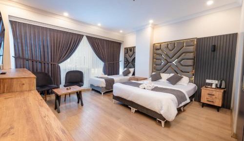 Comfort Triple Room