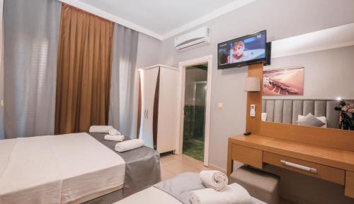 Triple Room with Balcony