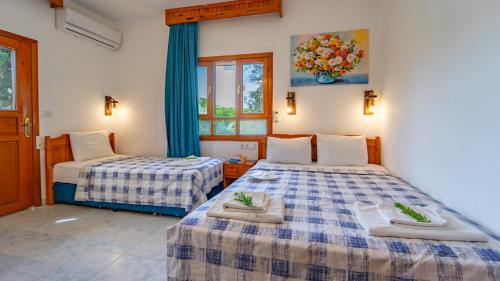 Economy Triple Room
