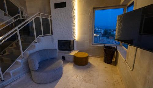 King Room with Pool View