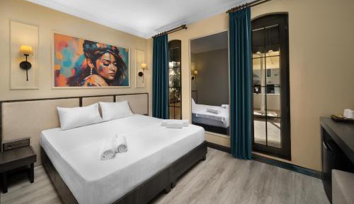 Double or Twin Room with Terrace
