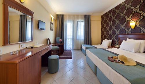 Superior Triple Room