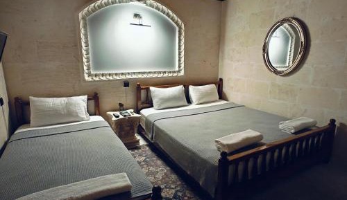 Deluxe Family Suite