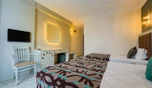 Double or Twin Room with Sea View