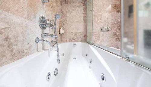 Premium King Room with Jetted Tub