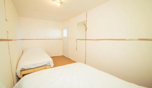 6-Bed Mixed Dormitory Room