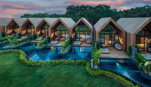 Lagoon Suite