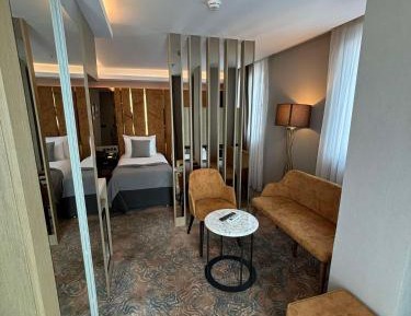 Standard Twin Room with Sea View
