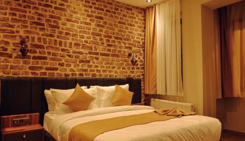 Luxury Triple Room