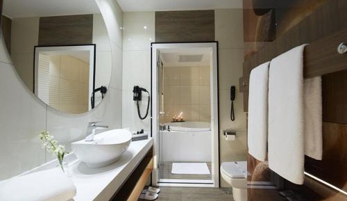 Suite with City View