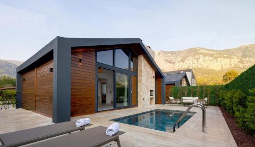 Suite with Private Pool