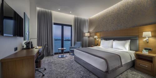 King Room with Side Sea View - Non-Smoking