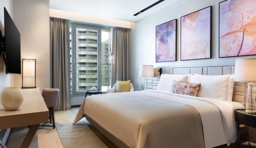 Serene One Bedroom Residence with Sea View – Executive Lounge Access