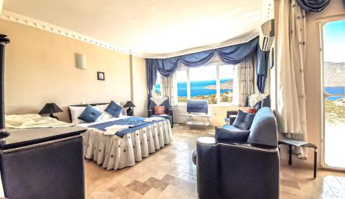 Family Suite with Balcony