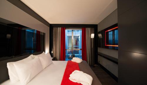 Standard Double Room with Free Airport Transfer