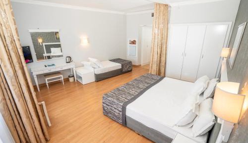 Large Single Room