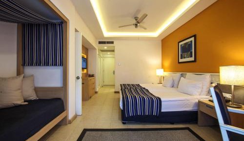 Double or Twin Room with City View