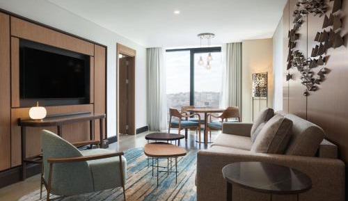 Premium, Suite, 1 King, Sofa bed, City view