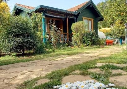Bungalow with Garden View