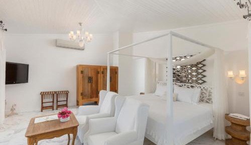 Honeymoon Suite