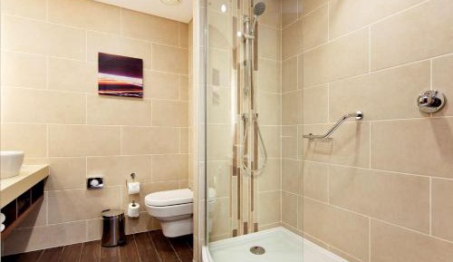 Queen Room - Accessible