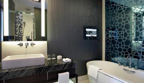 Junior Suite with Club Lounge Access