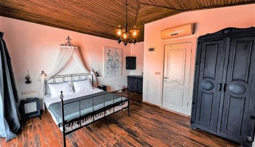 Deluxe Double Room with Balcony and Sea View