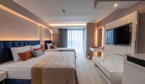 Superior Triple Room with Sea View