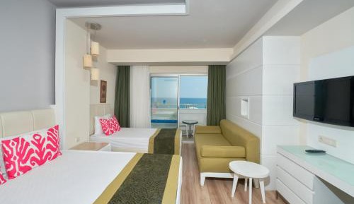 Standard Sea View room