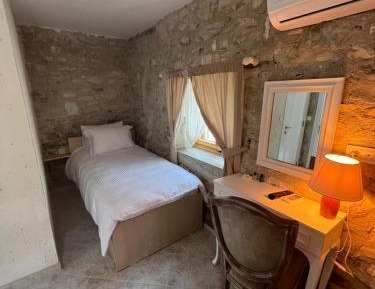 Single Room with Pool View