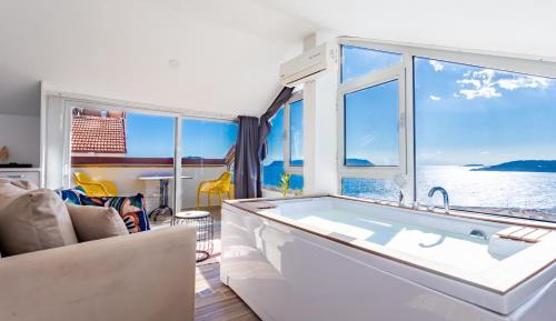 Studio with Sea View