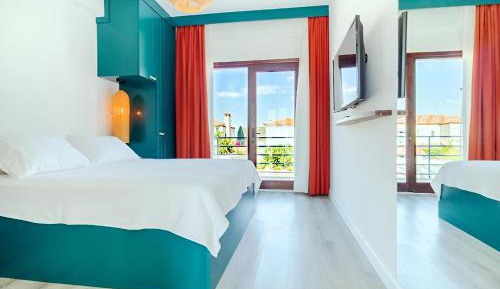 Deluxe Double Room with Balcony
