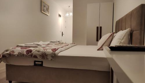 Suite with Garden View