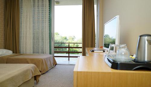 Triple Room with Lake View